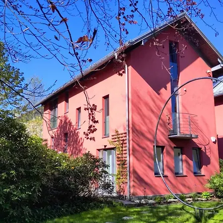 Am Ring - Ruhiges Im Gruenen, Fruehstueck Auf Eigener Terrasse Mit Morgensonne Und Fusslaeufig Zum Badeplatz Schwarzindien Am Mondsee Rum i privatbostad