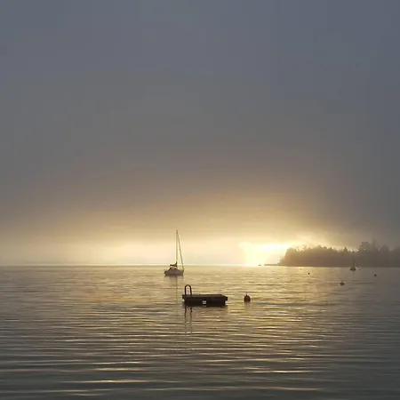 Am Ring - Ruhiges Im Gruenen, Fruehstueck Auf Eigener Terrasse Mit Morgensonne Und Fusslaeufig Zum Badeplatz Schwarzindien Am Mondsee *